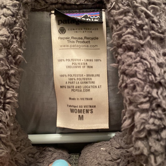 Gray Patagonia zip up - Picture 2 of 2